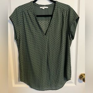Stitch Fix Fun 2 Fun Womens Green V Neck Blouse Sz XL (fits more like a L) #209